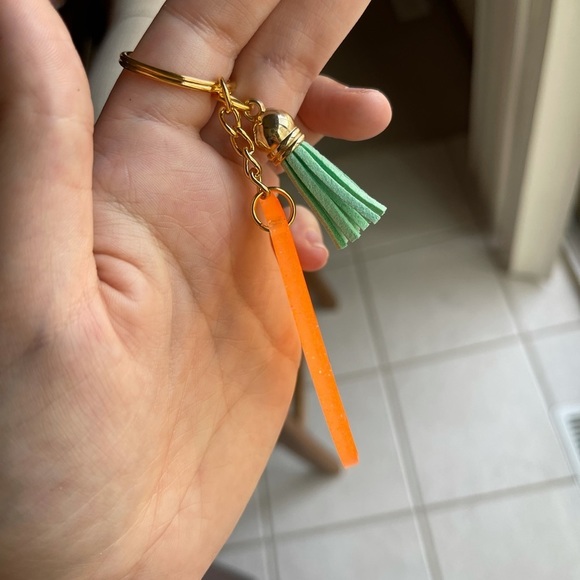 Handmade Basketball Keychain - Picture 3 of 6